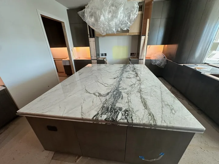 Veined stone kitchen island in Apollo Beach